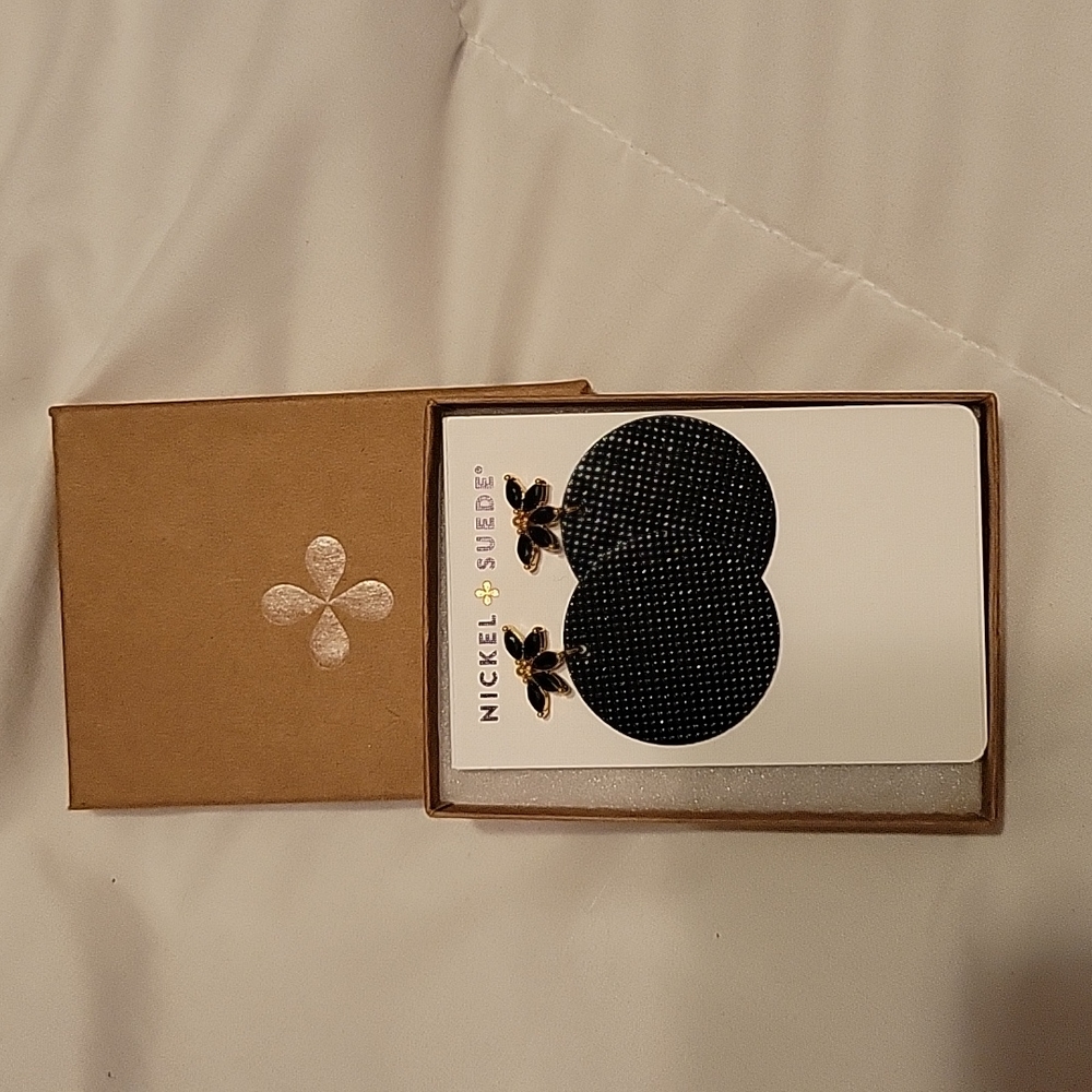 Nickel & Suede Afterglow florets disc earrings